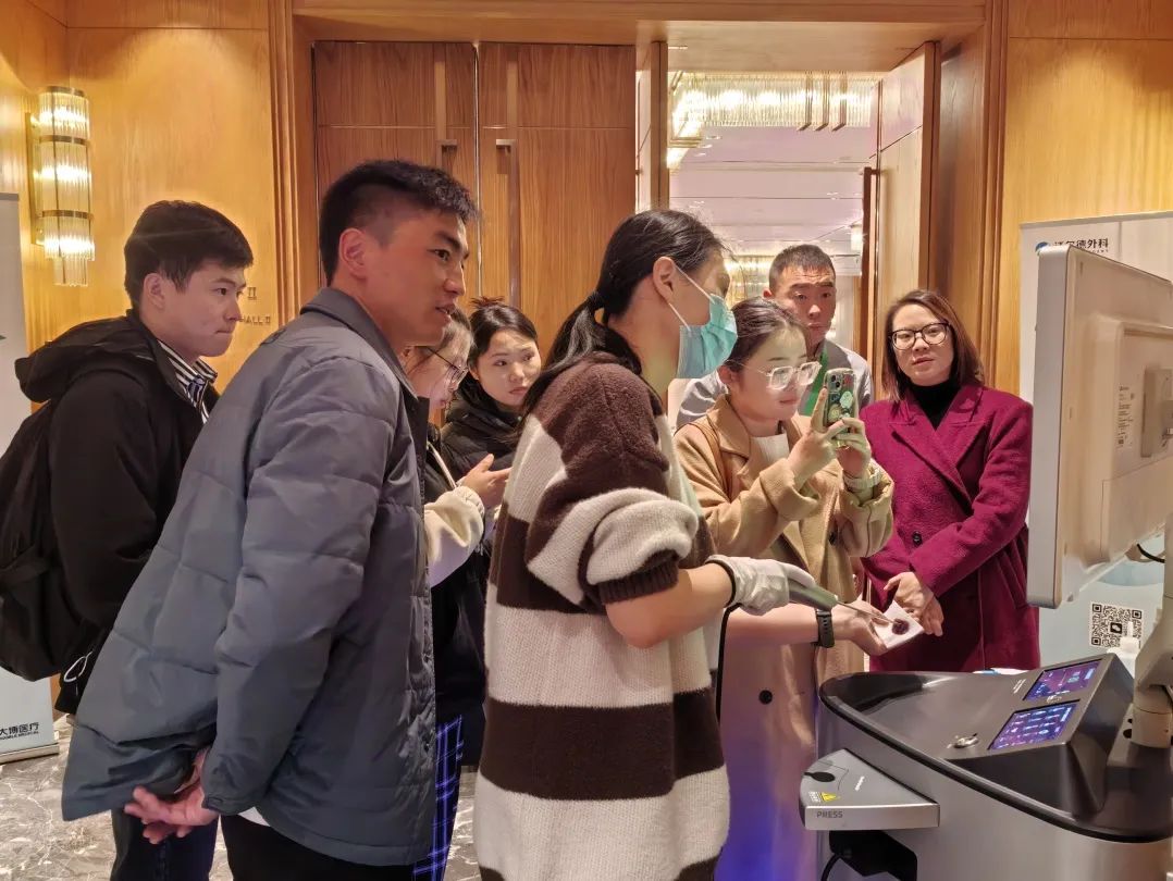 山東省神經(jīng)外科學(xué)術(shù)年會隆重召開，EndoSCell?細(xì)胞級熒光導(dǎo)引技術(shù)備受矚目(圖6)
